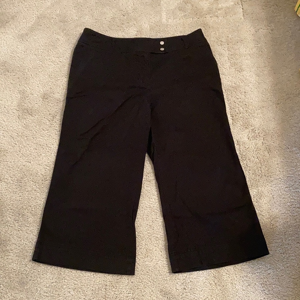 NY&CO Capri Pants